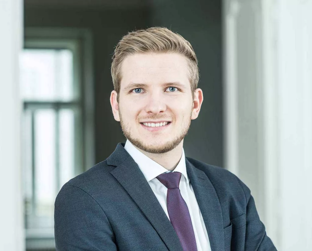 Mag. Alexander Painsi LL.M.